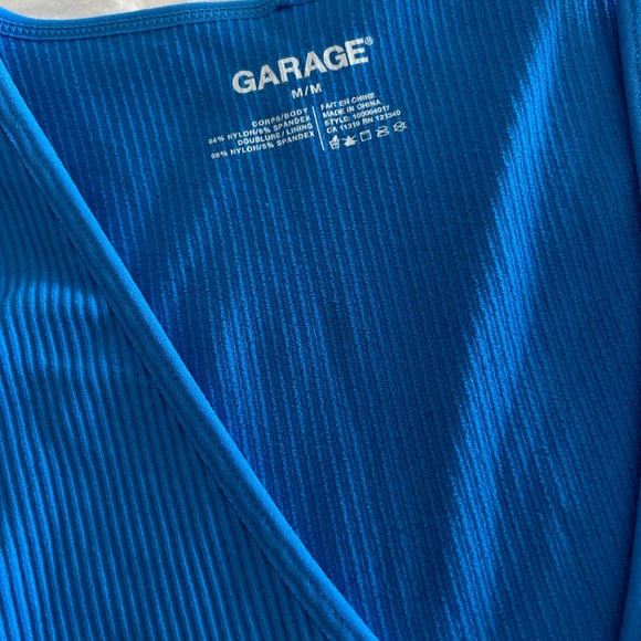 GARAGE Jazz Blue Seamless Plunge Crop Top - Picture 2 of 4